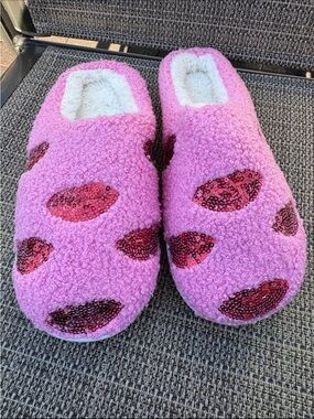 Pink fleece slippers with Red Sequins lips
